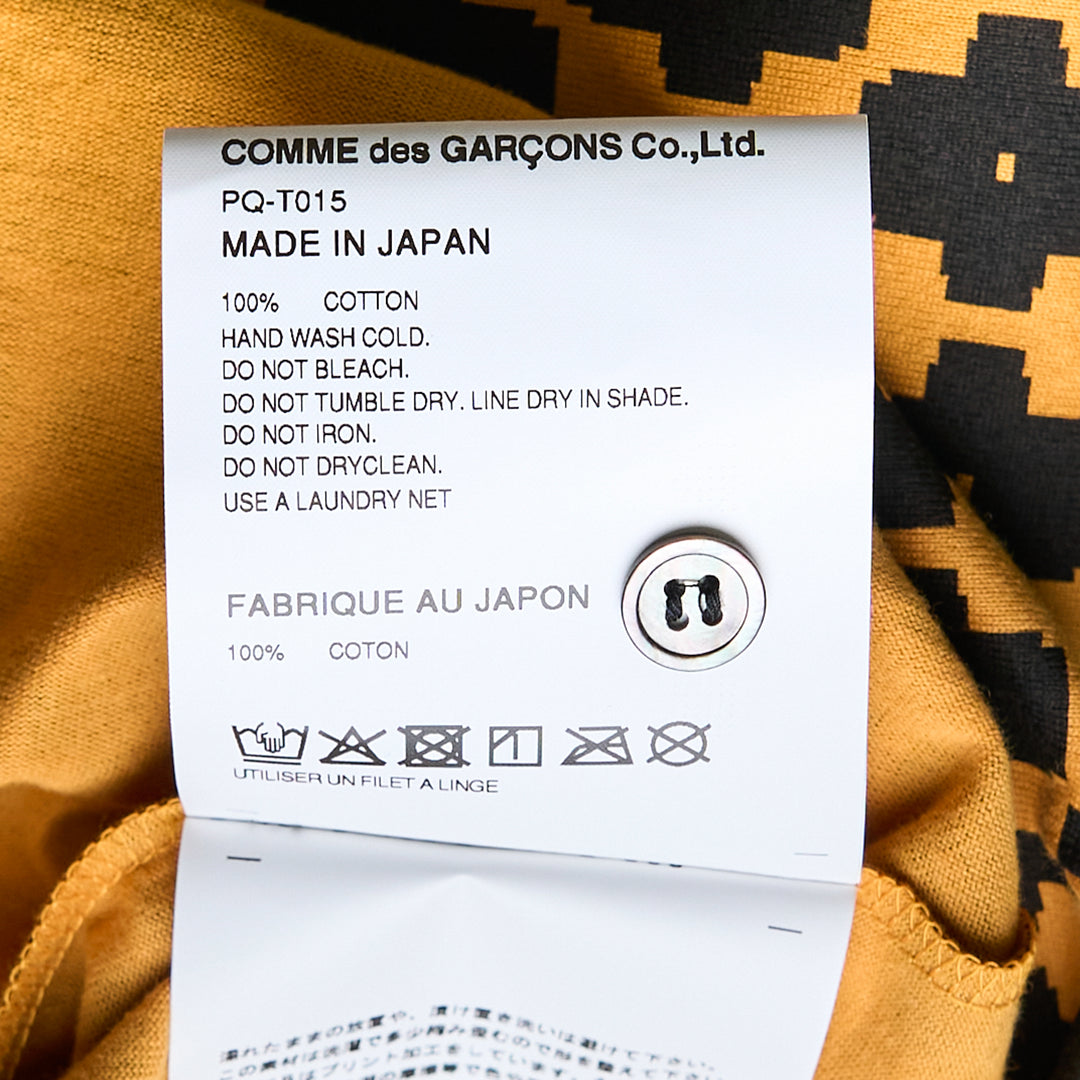 COMME des GARCONS HOMME PLUS Bold Printed Pattern Cotton Polo – Available at Club 21, Official Retailer in Singapore, Malaysia & Thailand with Global Shipping Online