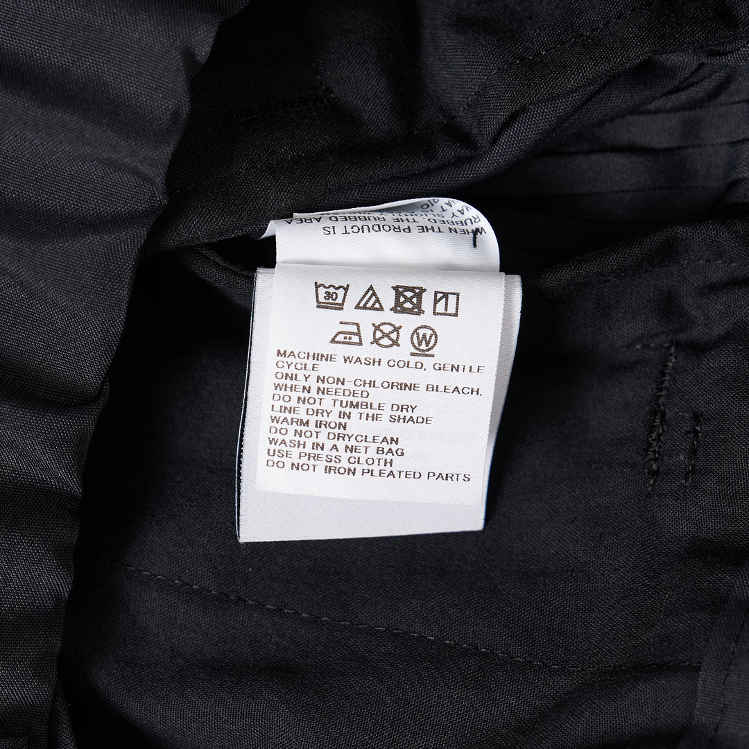 Air Pleats Woven Pants