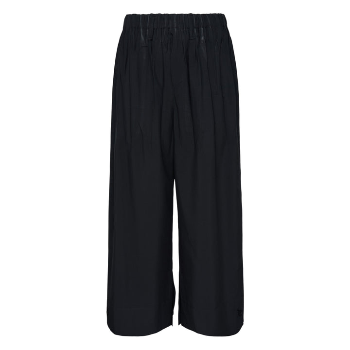 IM MEN Waft Woven Pants – Available at Club 21, Official Retailer in Singapore, Malaysia & Thailand with Global Shipping Online