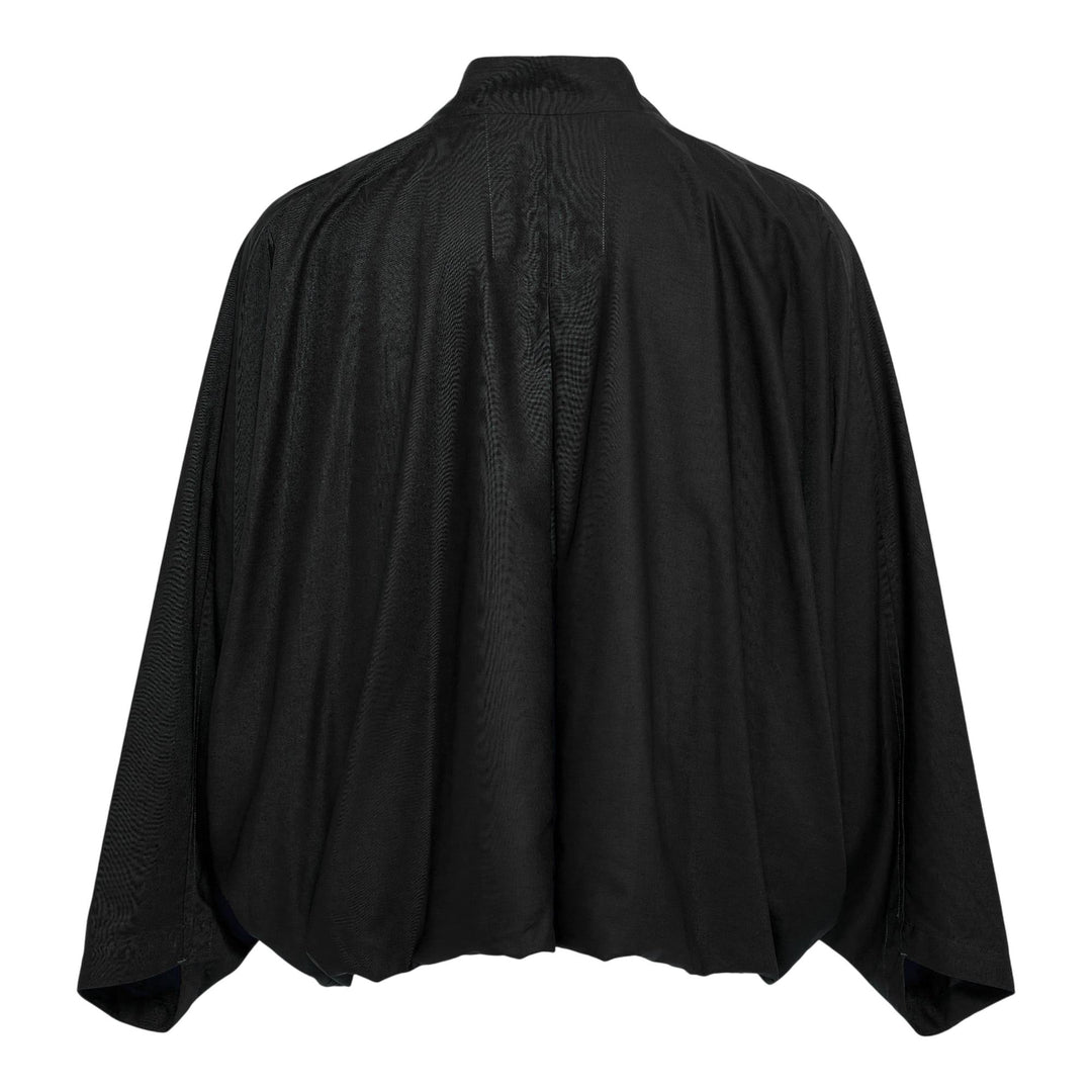 IM MEN Swing Black Jacket – Available at Club 21, Official Retailer in Singapore, Malaysia & Thailand with Global Shipping Online