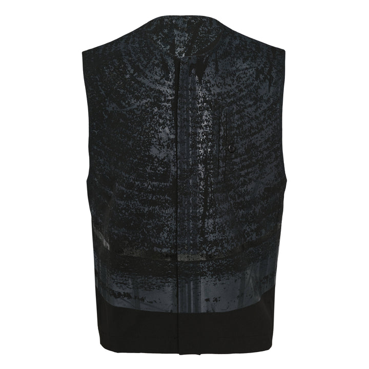 IM MEN Kaiyu Vest – Available at Club 21, Official Retailer in Singapore, Malaysia & Thailand with Global Shipping Online