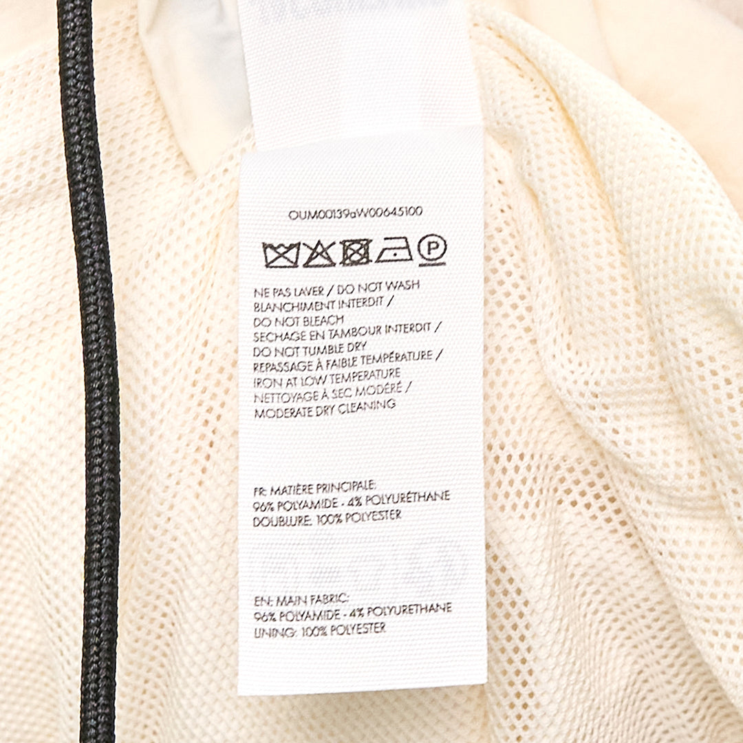 JACQUEMUS Le Coupe-Vent Windbreaker – Available at Club 21, Official Retailer in Singapore, Malaysia & Thailand with Global Shipping Online