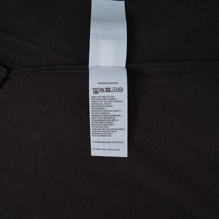Jacquemus T-Shirt – Available at Club 21, Official Retailer in Singapore, Malaysia & Thailand with Global Shipping Online