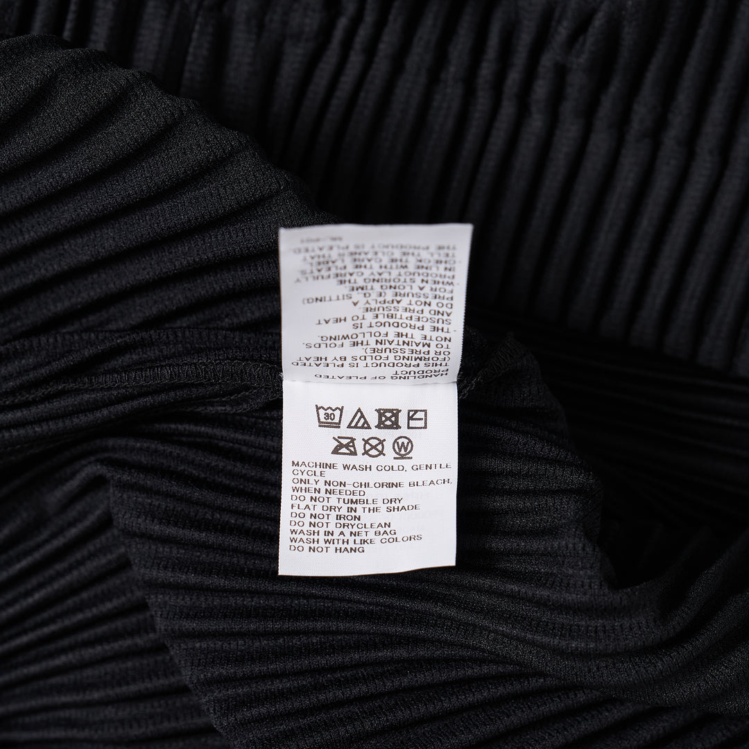 Monthly Colors March Pleated Blouson