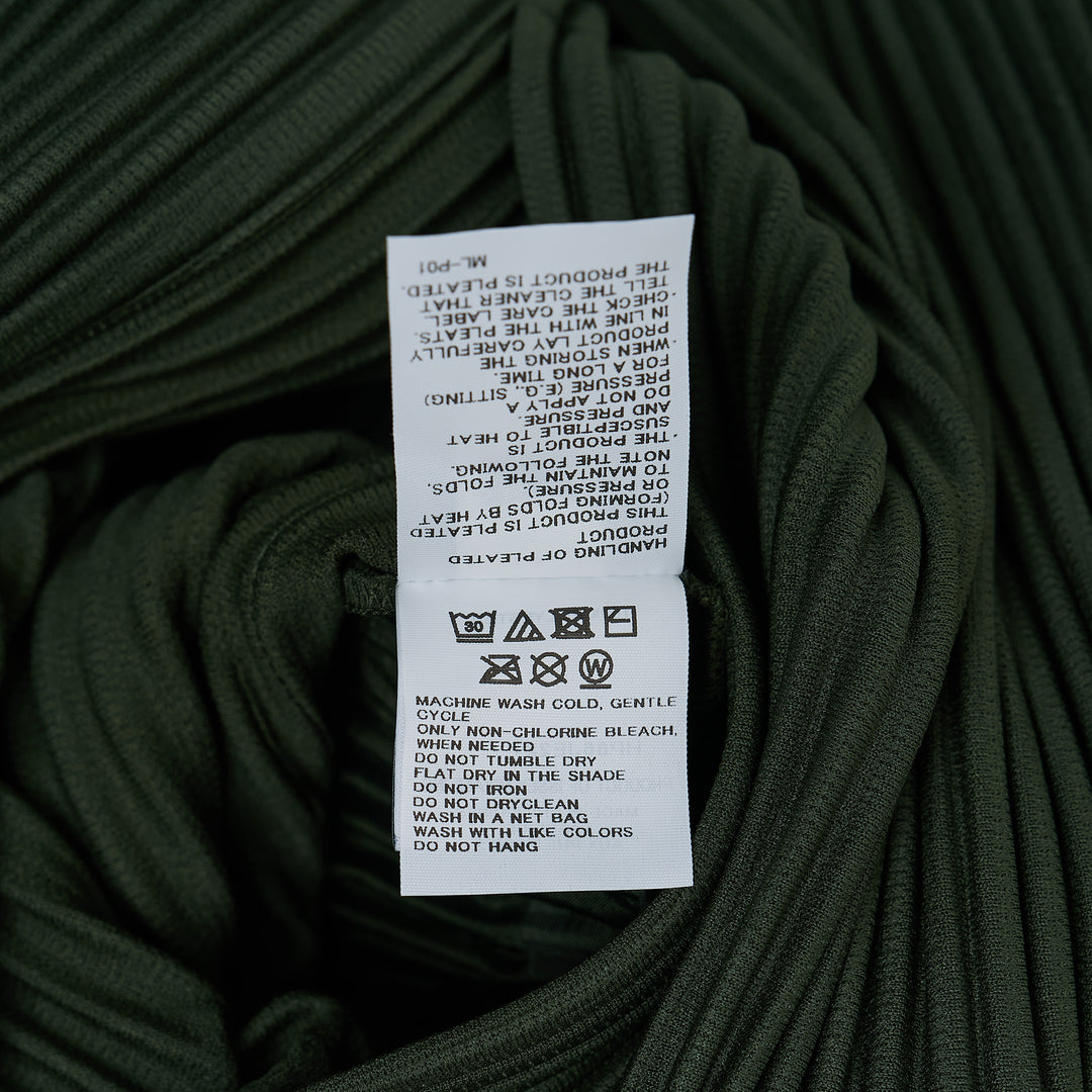 HOMME PLISSE ISSEY MIYAKE Painter's Gear Pleated Vest – Available at Club 21, Official Retailer in Singapore, Malaysia & Thailand with Global Shipping Online