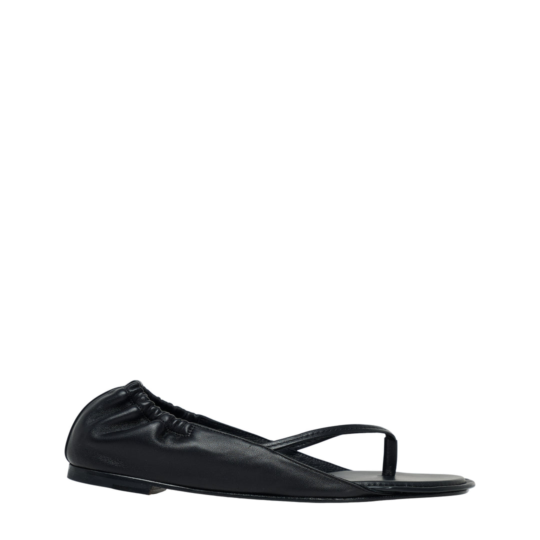 JACQUEMUS Flat Sandals – Available at Club 21, Official Retailer in Singapore, Malaysia & Thailand with Global Shipping Online