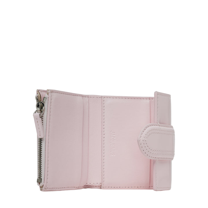 JACQUEMUS Le Compact Bambino Wallet – Available at Club 21, Official Retailer in Singapore, Malaysia & Thailand with Global Shipping Online