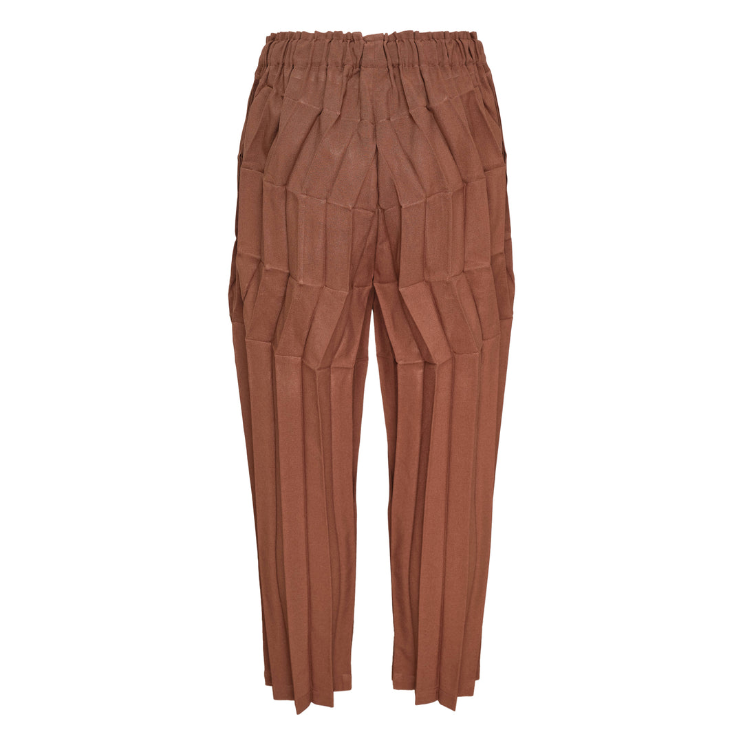 me ISSEY MIYAKE Zig Zag Pleats Pants – Available at Club 21, Official Retailer in Singapore, Malaysia & Thailand with Global Shipping Online