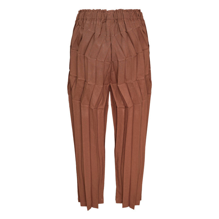 me ISSEY MIYAKE Zig Zag Pleats Pants – Available at Club 21, Official Retailer in Singapore, Malaysia & Thailand with Global Shipping Online