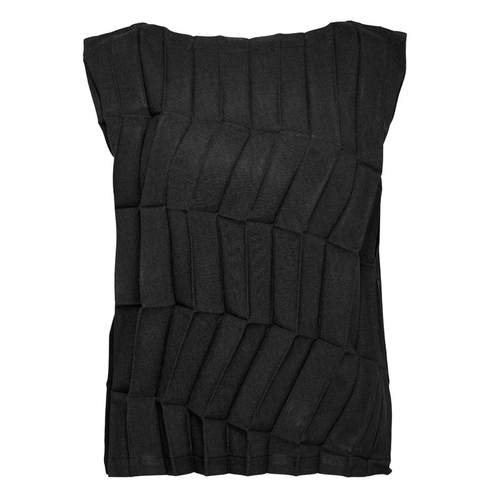 me ISSEY MIYAKE Zig Zag Pleats Tank Top – Available at Club 21, Official Retailer in Singapore, Malaysia & Thailand with Global Shipping Online