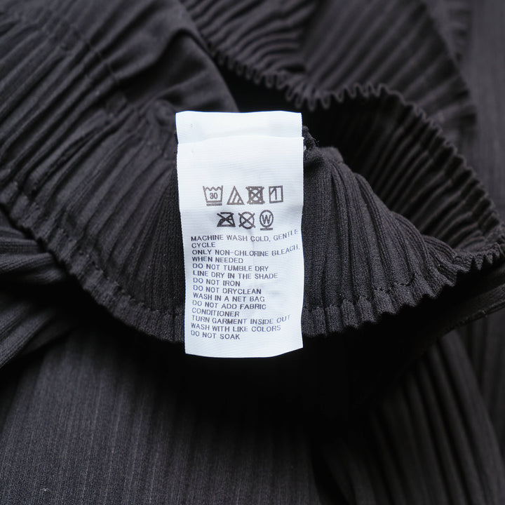 Trick Pleats Pants