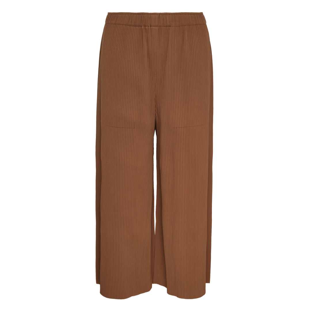 me ISSEY MIYAKE Fine Knit Pleated 2 Wide Pants – Available at Club 21, Official Retailer in Singapore, Malaysia & Thailand with Global Shipping Online