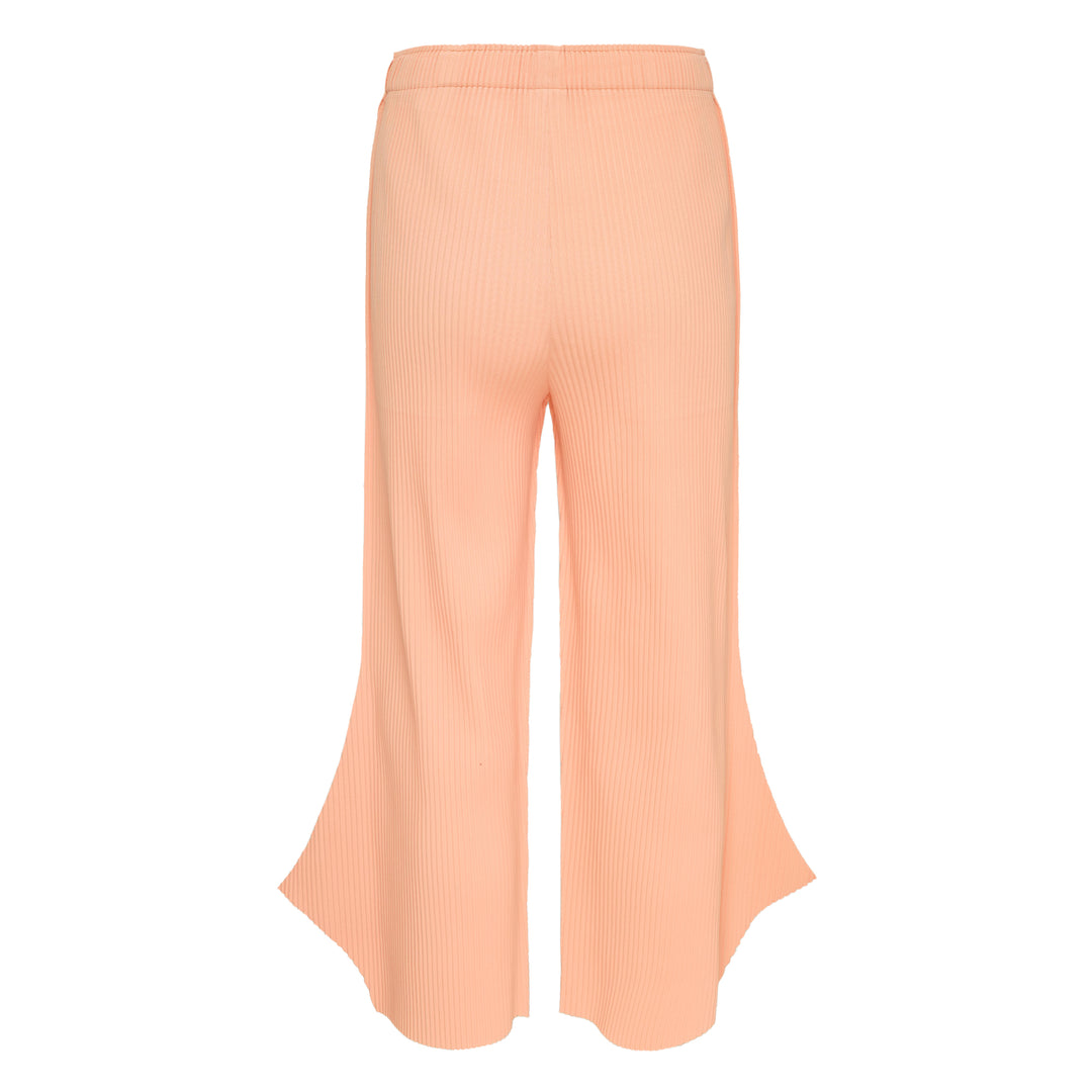 me ISSEY MIYAKE Fine Knit Pleated 2 Pants – Available at Club 21, Official Retailer in Singapore, Malaysia & Thailand with Global Shipping Online