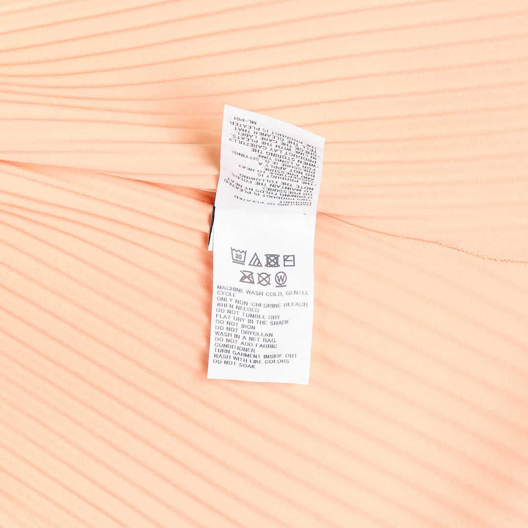 me ISSEY MIYAKE Giza Giza Pleated Top – Available at Club 21, Official Retailer in Singapore, Malaysia & Thailand with Global Shipping Online