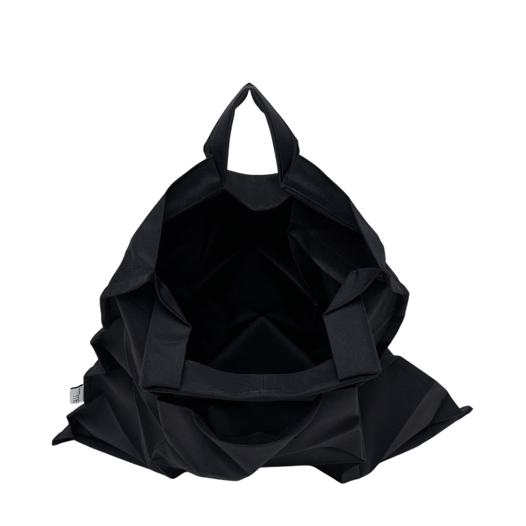 me ISSEY MIYAKE Geometric Pleats Bag – Available at Club 21, Official Retailer in Singapore, Malaysia & Thailand with Global Shipping Online