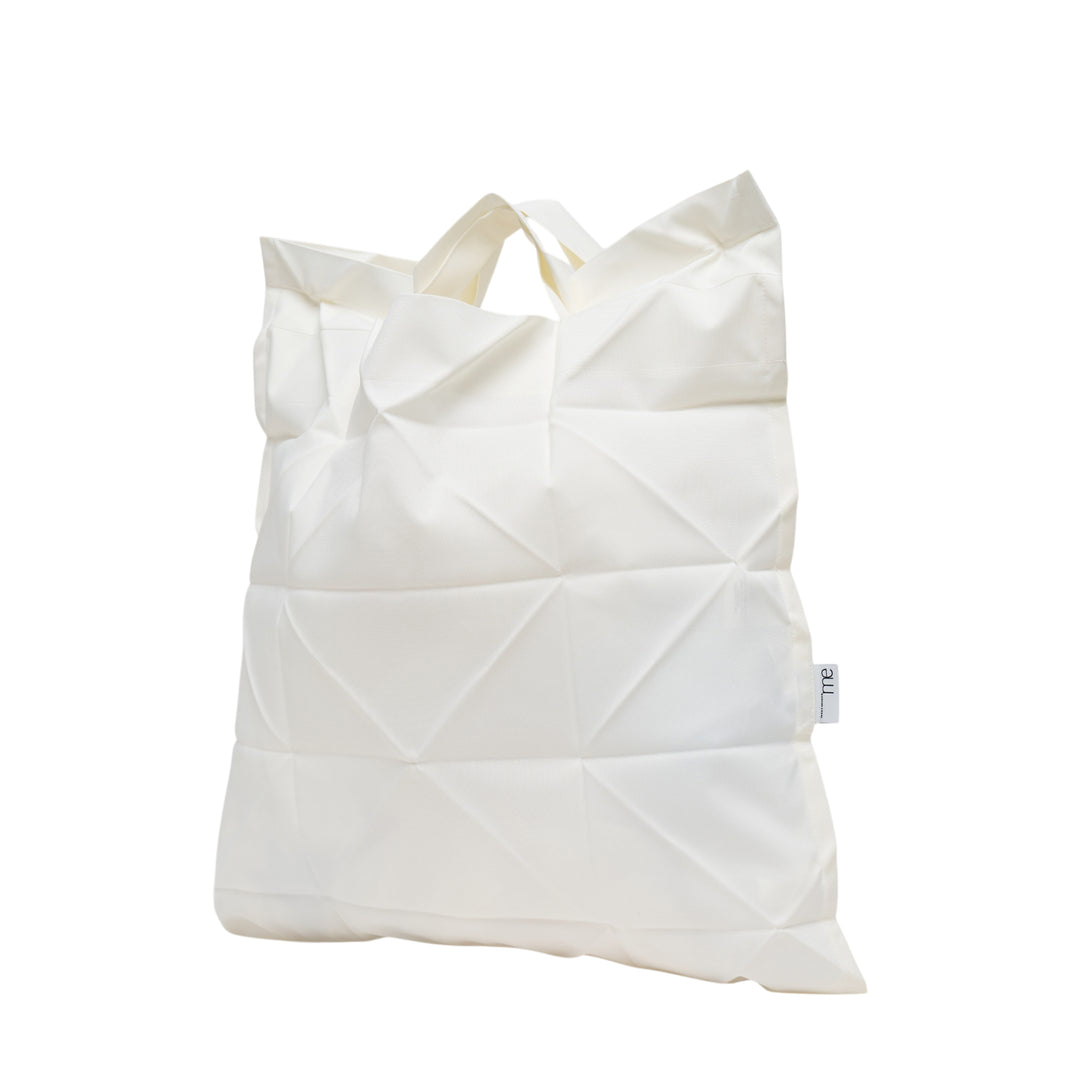 me ISSEY MIYAKE Geometric Pleats Bag – Available at Club 21, Official Retailer in Singapore, Malaysia & Thailand with Global Shipping Online