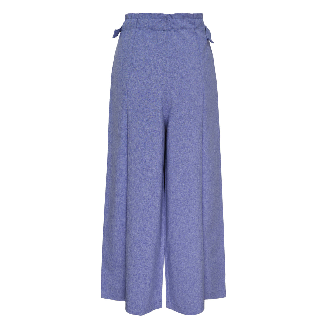 me ISSEY MIYAKE Flat Bottom Long Pants – Available at Club 21, Official Retailer in Singapore, Malaysia & Thailand with Global Shipping Online