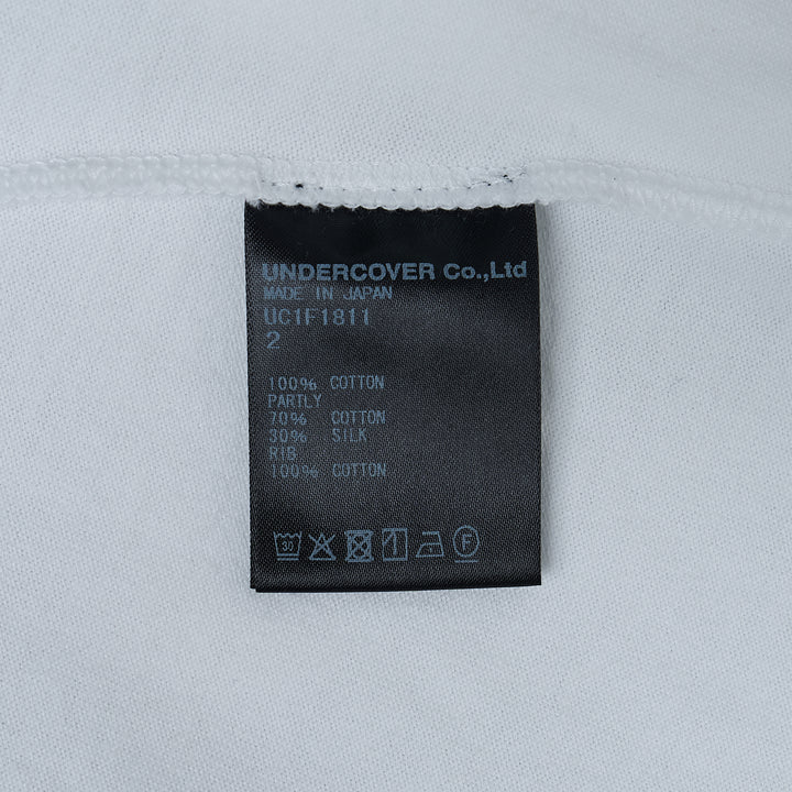 UNDERCOVER Curve Seam V-Neck Tee – Available at Club 21, Official Retailer in Singapore, Malaysia & Thailand with Global Shipping Online