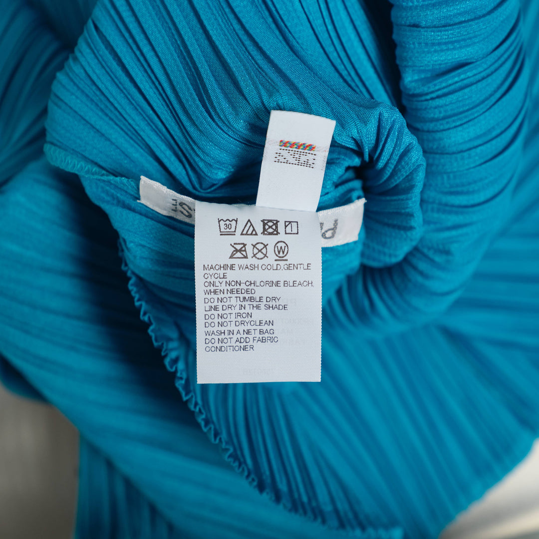Monthly Colors January Vest