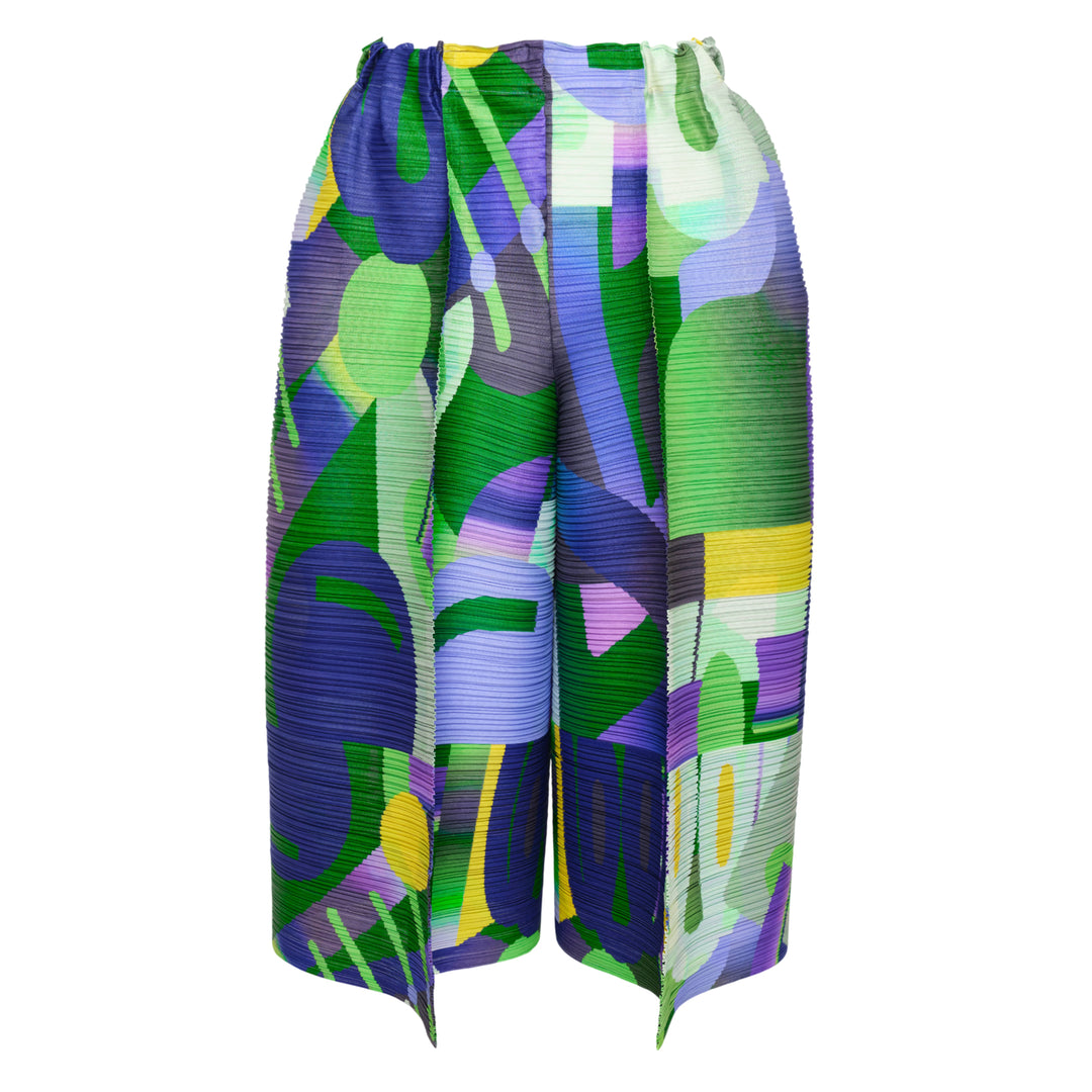 PLEATS PLEASE ISSEY MIYAKE Playground Pleated Shorts – Available at Club 21, Official Retailer in Singapore, Malaysia & Thailand with Global Shipping Online
