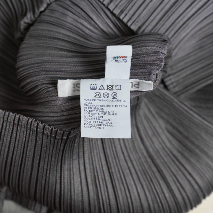 Monthly Colors Jan Cardigan