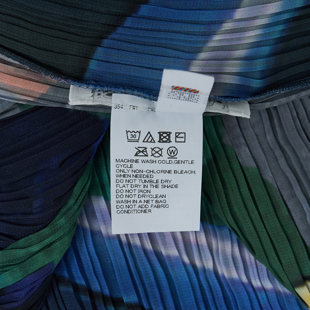 PLEATS PLEASE ISSEY MIYAKE City Collage Madame-T Scarf – Available at Club 21, Official Retailer in Singapore, Malaysia & Thailand with Global Shipping Online