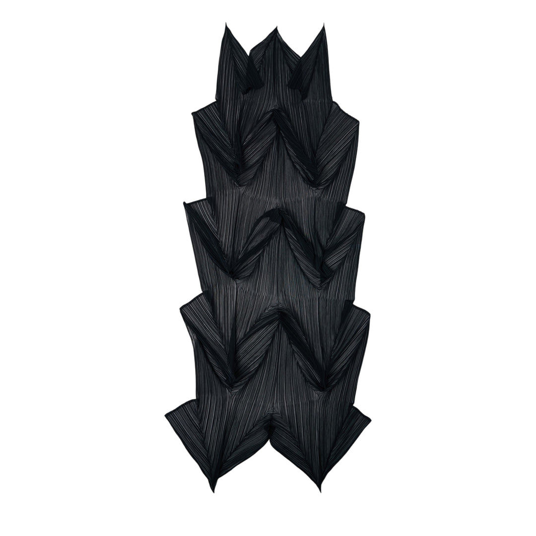 PLEATS PLEASE ISSEY MIYAKE Zigzag Scarf – Available at Club 21, Official Retailer in Singapore, Malaysia & Thailand with Global Shipping Online
