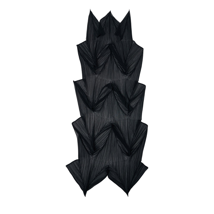 PLEATS PLEASE ISSEY MIYAKE Zigzag Scarf – Available at Club 21, Official Retailer in Singapore, Malaysia & Thailand with Global Shipping Online