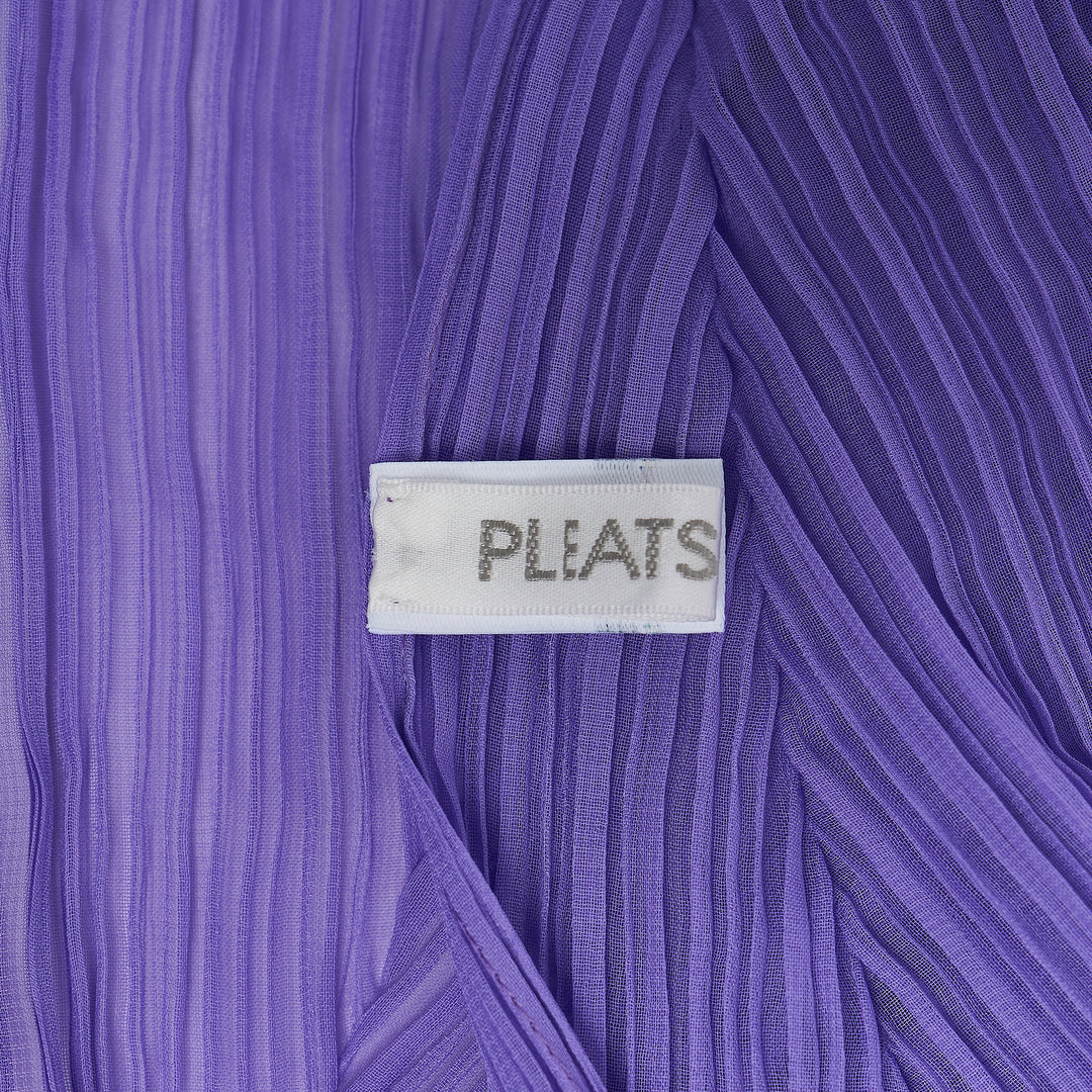 PLEATS PLEASE ISSEY MIYAKE Zigzag Scarf – Available at Club 21, Official Retailer in Singapore, Malaysia & Thailand with Global Shipping Online