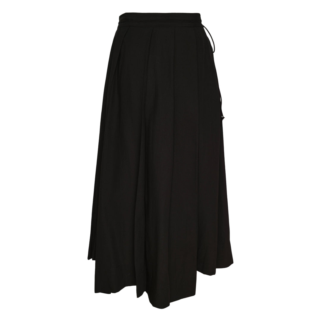 Unbalanced Tuck Skirt