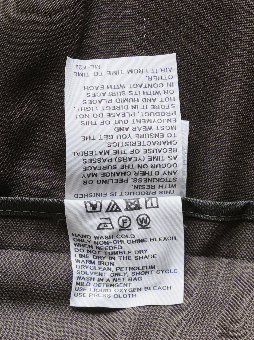 ISSEY MIYAKE Lustrous Wool Pants - view 3