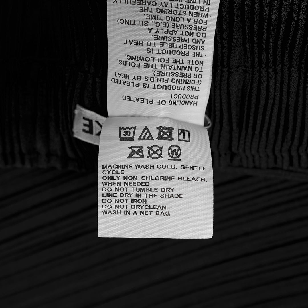 Hatching Pleated Pants
