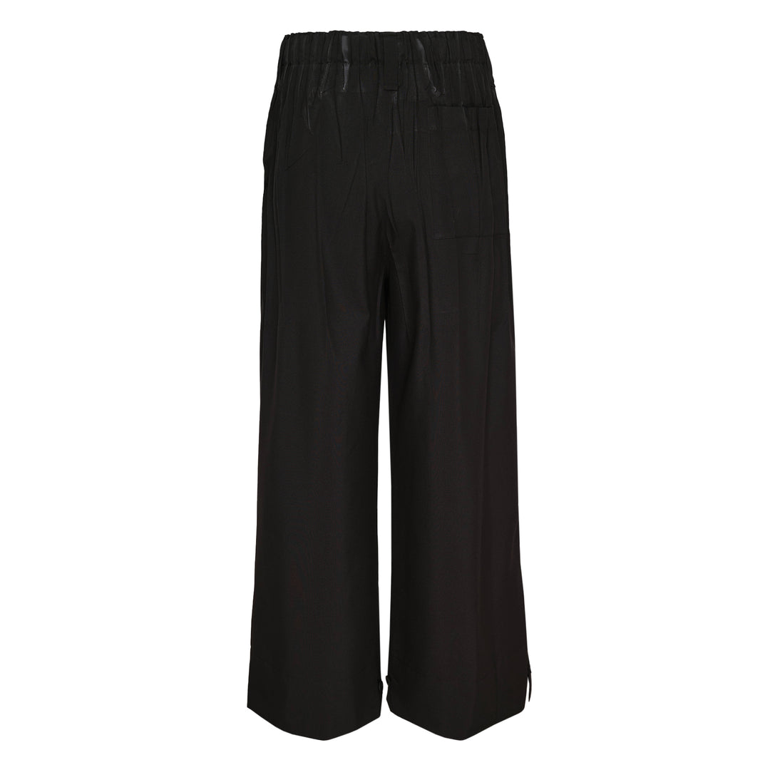 Waft Black
