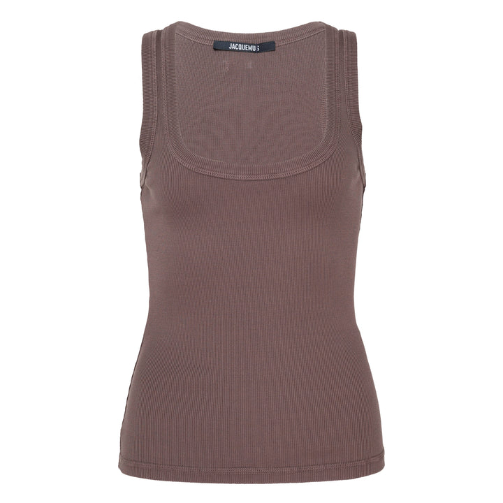 Jacquemus gros grain ribbed jersey tank top in mauve, featuring a deep scoop neckline, structured straps, and a woven brand label at the back neck