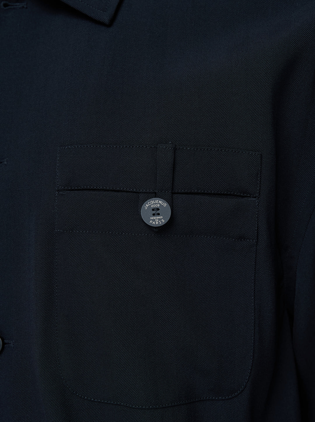 Jacquemus La Veste Strada black button-up chore jacket with chest pocket and two oversized front patch pockets - view 3