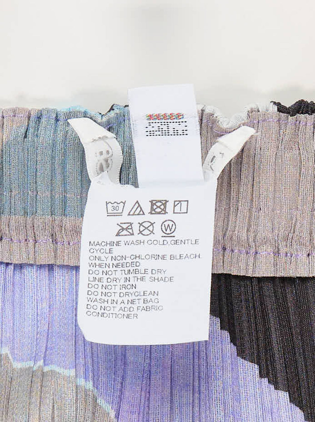 PLEATS PLEASE ISSEY MIYAKE Surprise! - view 3
