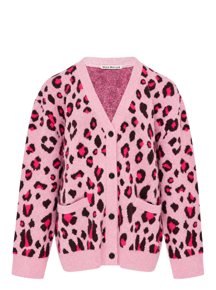 Mardi Mercredi pink wool blend cardigan with fuchsia and dark brown leopard jacquard pattern, V-neck, black buttons and patch pockets