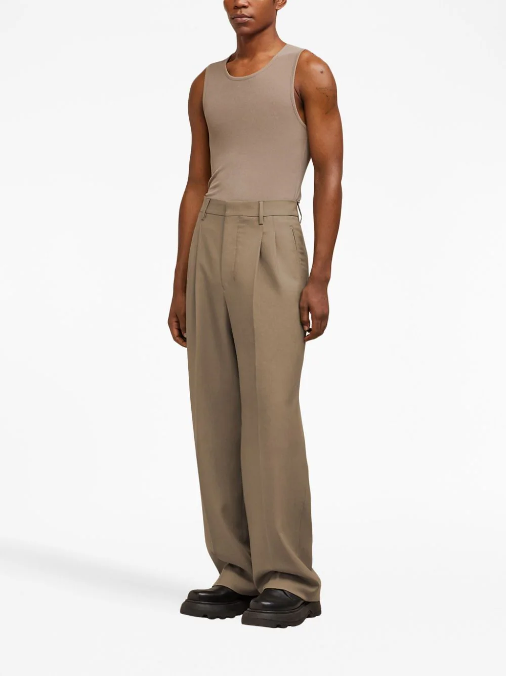 AMI-Paris-Straight-Fit-Trousers-Natural-3