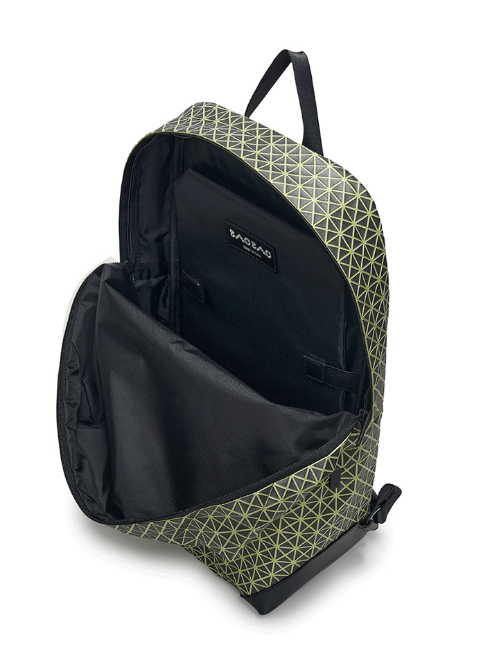 BAO-BAO-ISSEY-MIYAKE-LINER-REFLECTOR-Backpack-Black-3