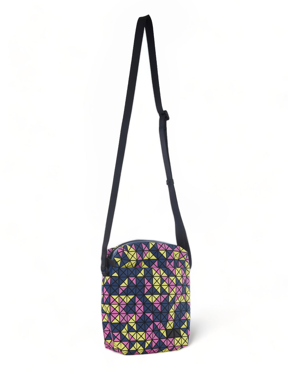 BAO-BAO-ISSEY-MIYAKE-RANDOM-TRIANGLE-VOYAGER-Crossbody-Navy-Mix-2