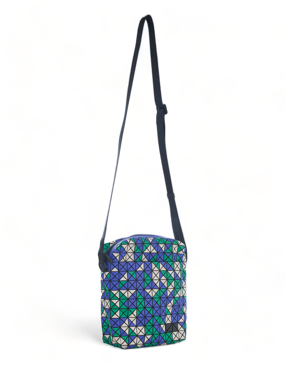 BAO-BAO-ISSEY-MIYAKE-RANDOM-TRIANGLE-VOYAGER-Crossbody-Purple-Mix-2