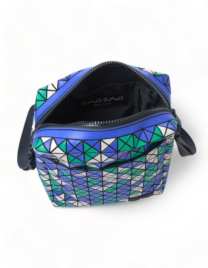 BAO-BAO-ISSEY-MIYAKE-RANDOM-TRIANGLE-VOYAGER-Crossbody-Purple-Mix-3