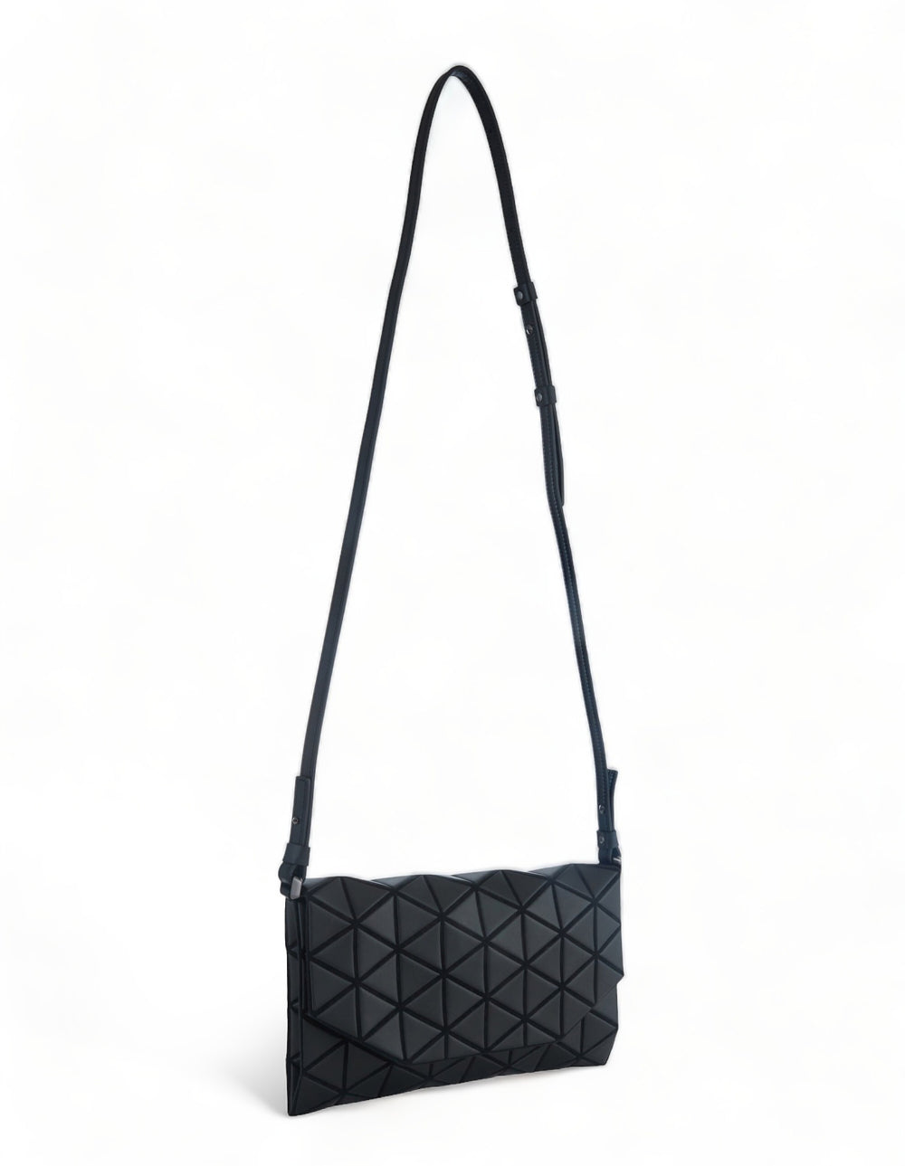 BAO-BAO-ISSEY-MIYAKE-TONNEAU-MATTE-Cross-Body-Matte-Black-2