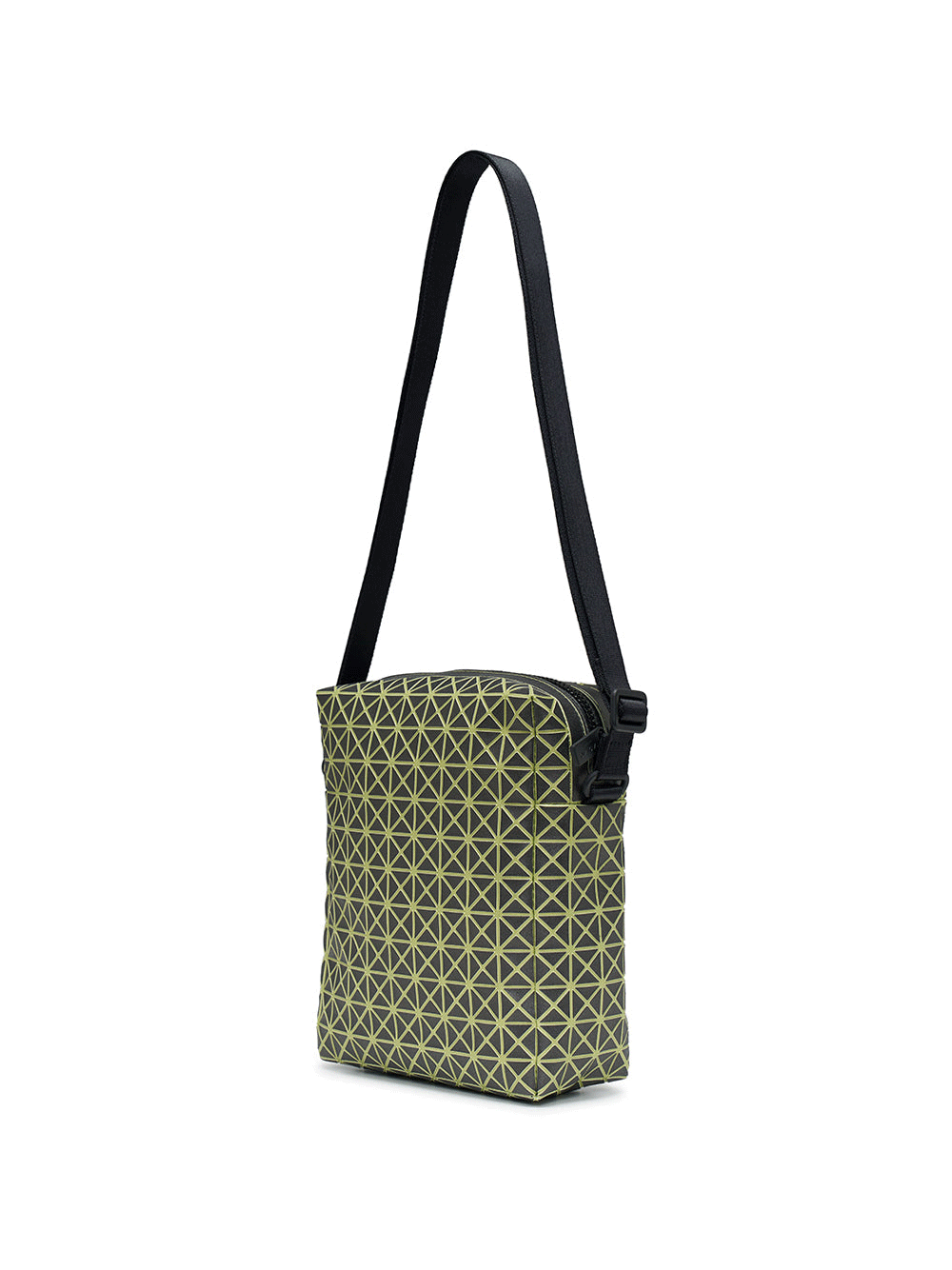 BAO-BAO-ISSEY-MIYAKE-VOYAGER-REFLECTOR-Crossbody-Black-2