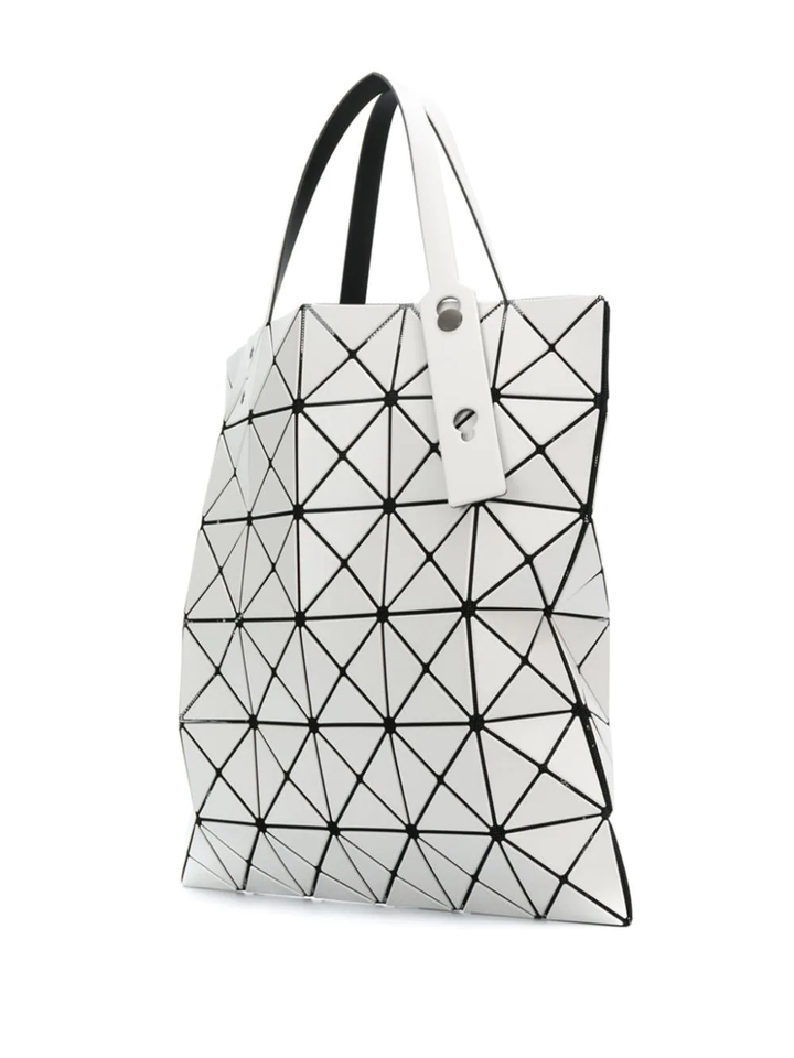 BAOBAO-ISSEY-MIYAKE_Lucent-Matte-Tote-6X6_Light-Grey-02