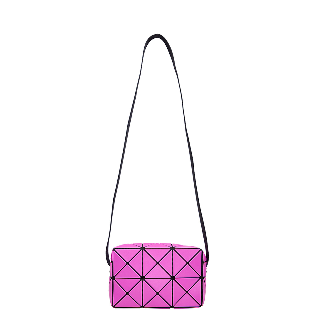 BAO_BAO_ISSEY_MIYAKE_Cuboid_Crossbody-Magenta
