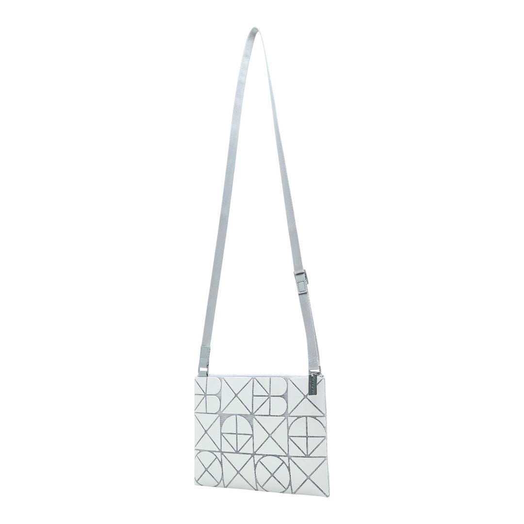Club21 - BAO BAO ISSEY MIYAKE - Font Cross Body 3X4 - CROSS BODY - Matte White