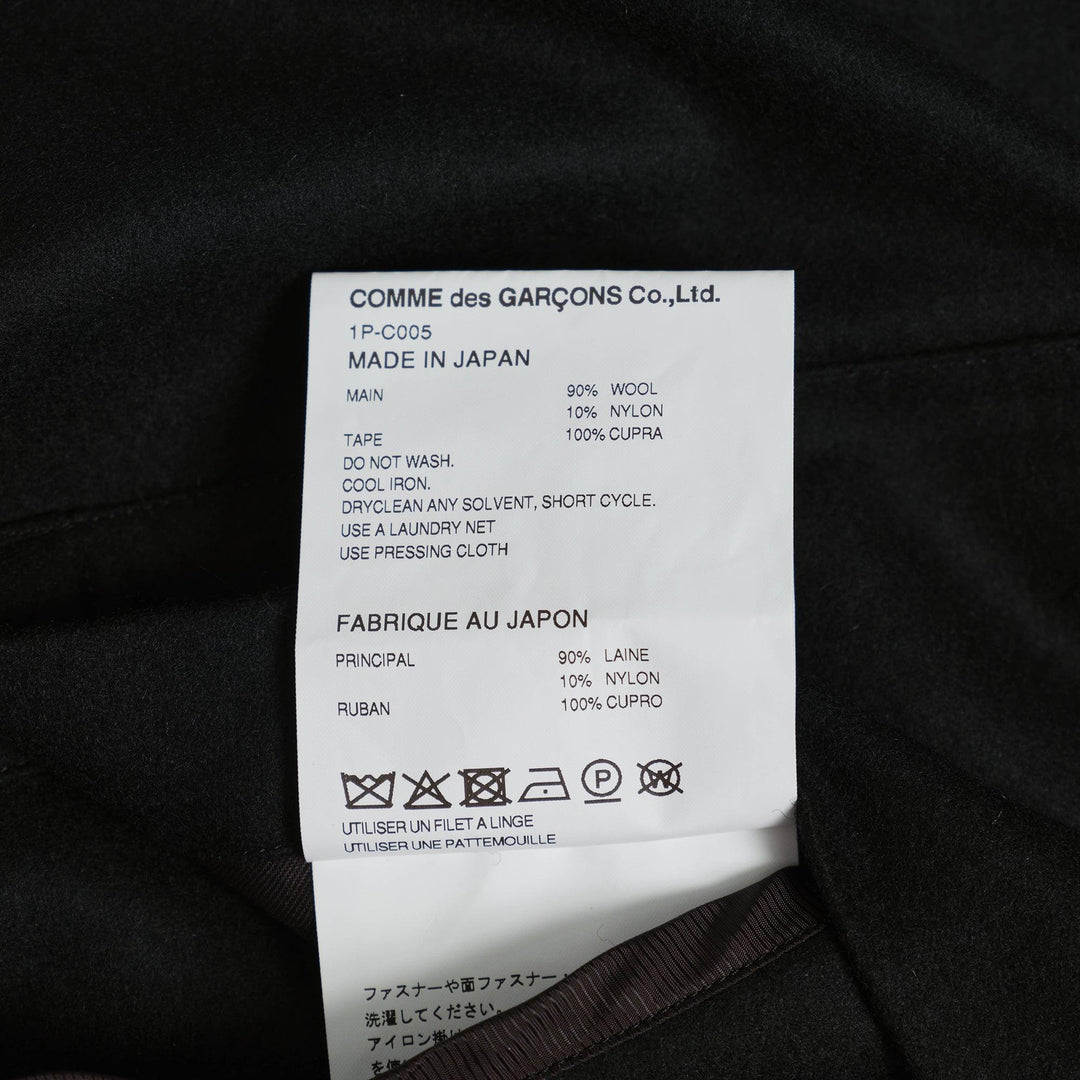 Club21 - COMME des GARCONS BLACK - Wool/Nylon Flannel Zipper Cape - JACKETS - Black