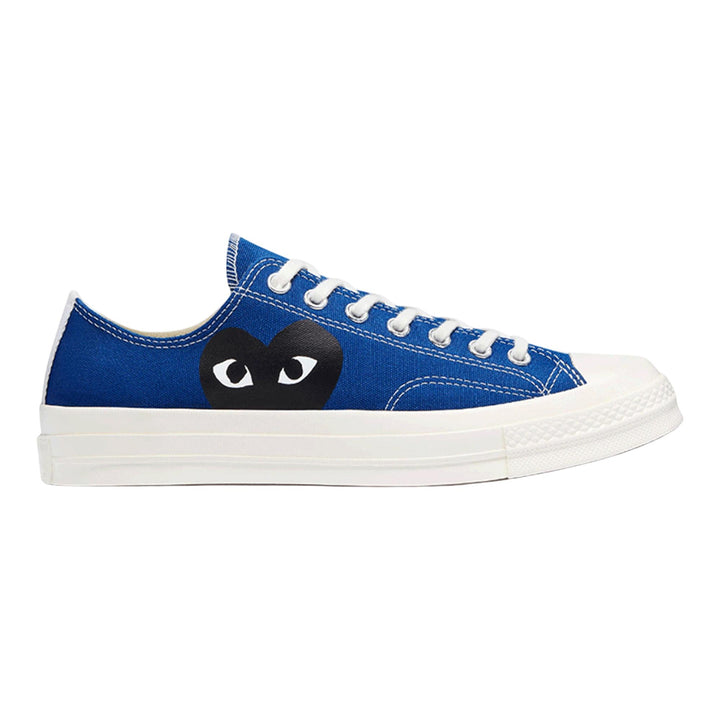 Club21 - COMME des GARCONS PLAY CONVERSE - Converse Black Heart Blue Low Top - SNEAKERS - Blue