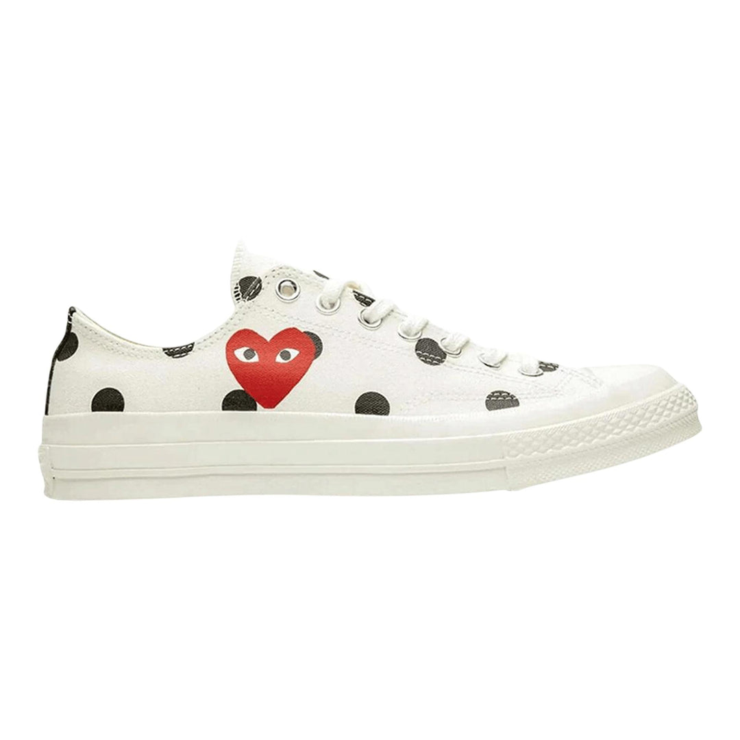 Club21 - COMME des GARCONS PLAY CONVERSE - Converse Polka Dot Red Heart Low Top - SNEAKERS - White